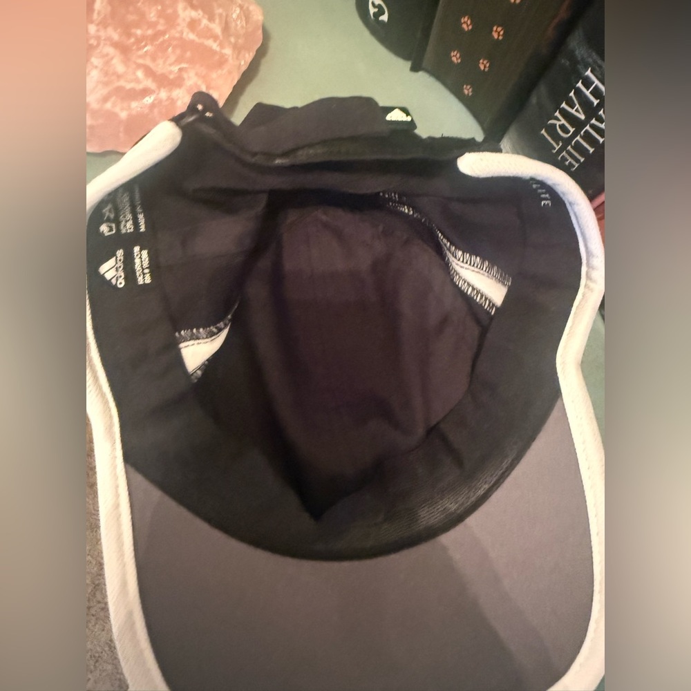 Adidas hat - Picture 3 of 4